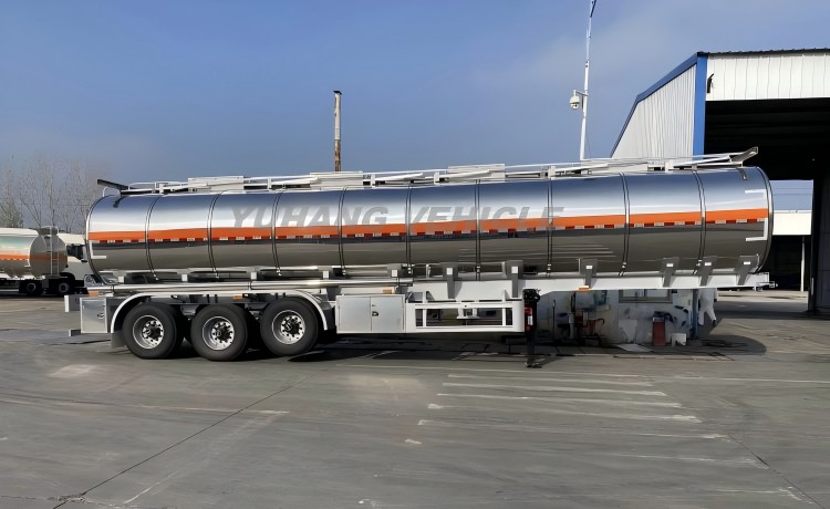 3-axle-aluminum-alloy-tanker-semi-trailer-for-sale-3-100310