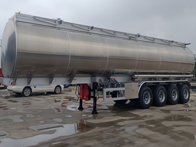 40000-liters-aluminum-alloy-fuel-tanker-trailer-for-sale-in-uae-1-100438.jpg