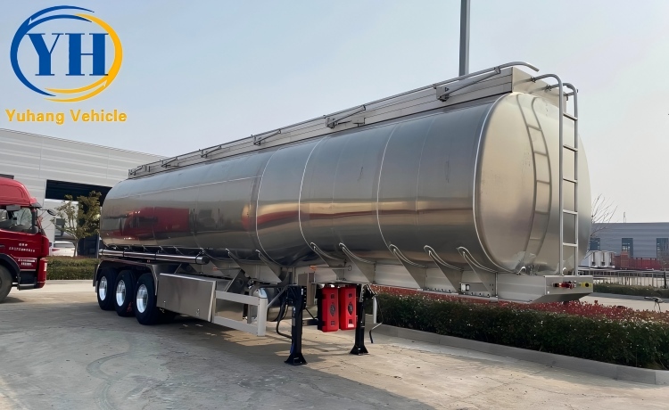 yh-3-axle-aluminum-alloy-tanker-semi-trailer-4-100084