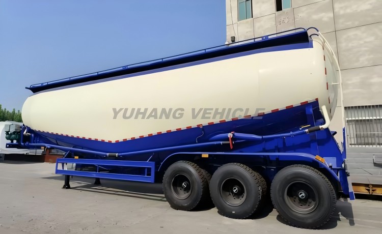 35-cbm-pneumatic-sand-tanker-trailer-for-sale-4-100343