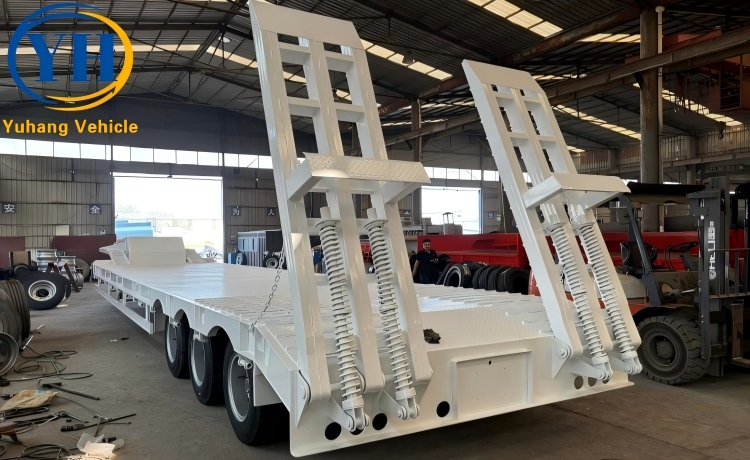 yh-3-axle-lowbed-trailer-with-mechanical-ramp-3-100181