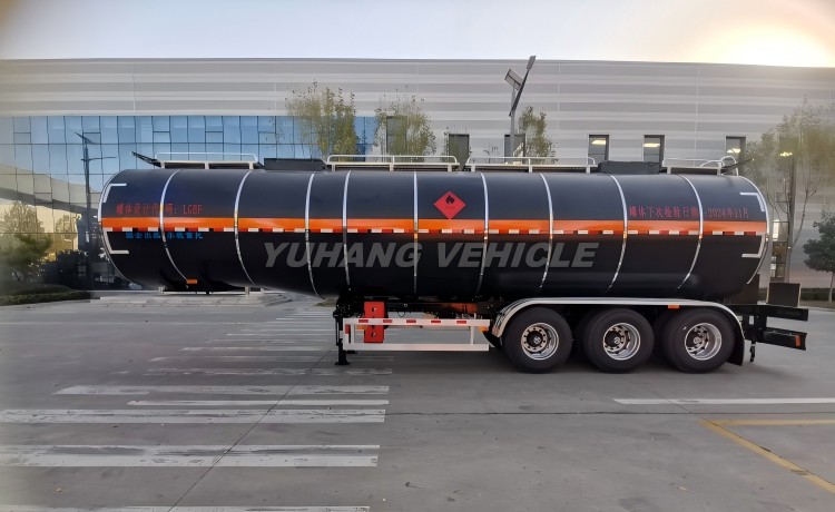tri-axle-asphalt-transport-trailer-4-100504