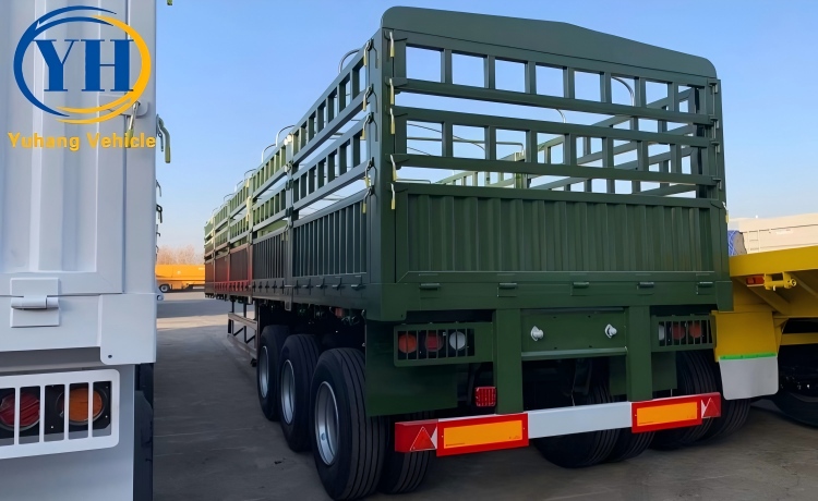 yh-3-axle-livestock-transport-trailer-5-100330