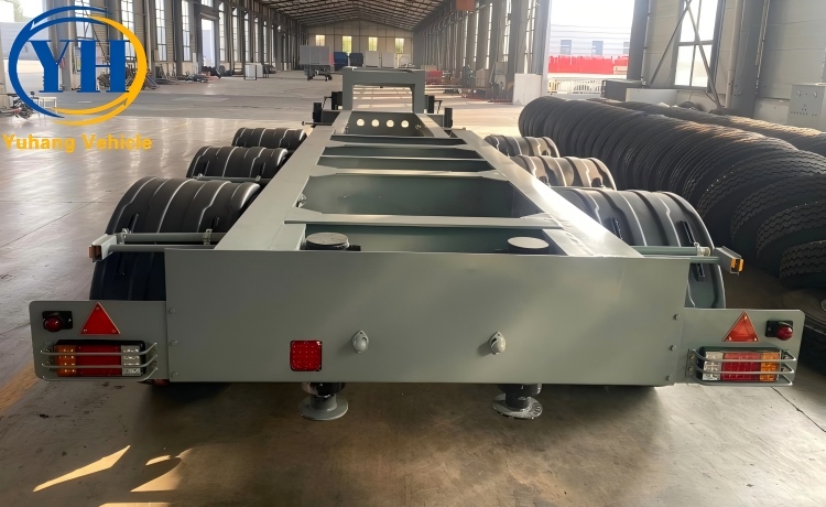 yh-3-axle-skeletal-trailer-4-100403