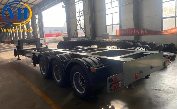 yh-3-axle-skeletal-trailer-3-100402