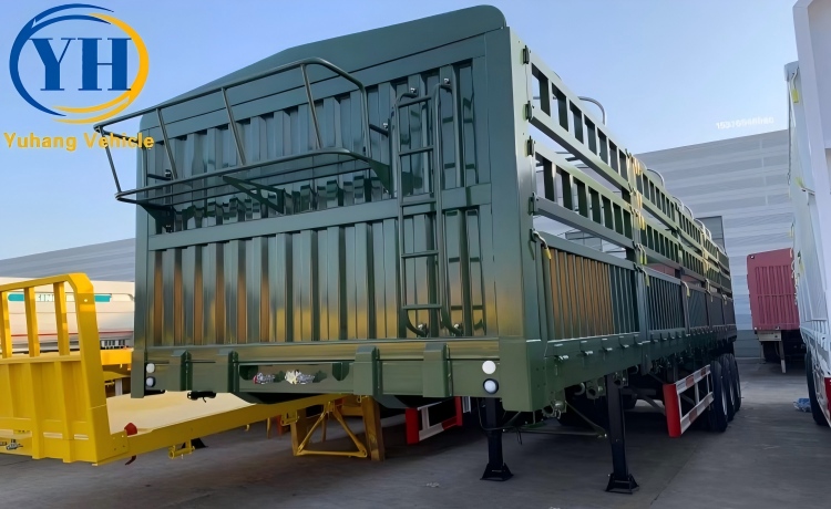 yh-3-axle-livestock-transport-trailer-2-100327